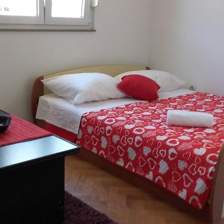 Apartment Max 奥米什 外观 照片