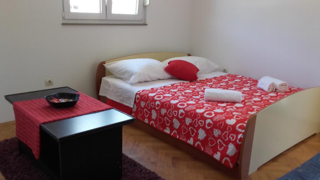 Apartment Max 奥米什 外观 照片